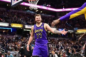 司机：东契奇配得上MVP但还要看湖人的战绩 毕竟詹姆斯还在养伤